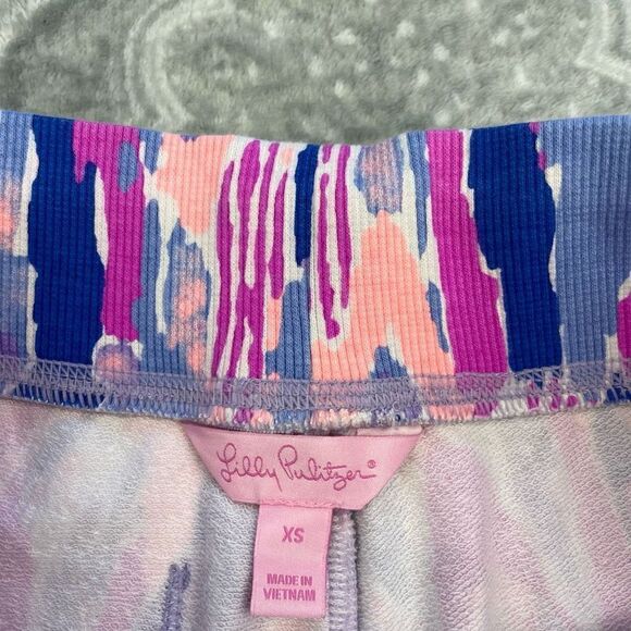 Womens Lilly Pulitzer Shorts - Picture 3 of 3